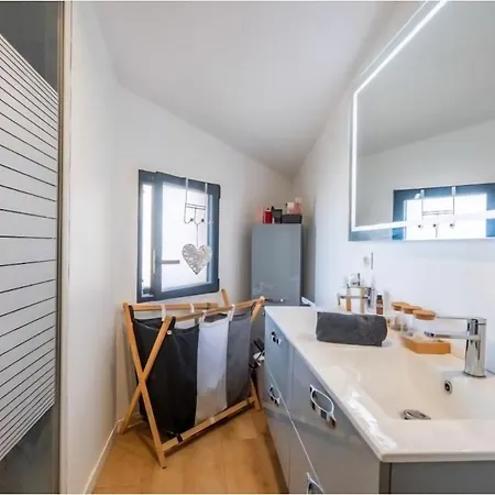 Ferienhaus Modern House With Heated Pool, Bbq & Air Conditioning *